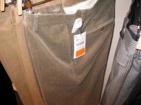 Zara - spodnie męskie. Taniej 249PLN/79,90PLN - prawie 70% obniżka
