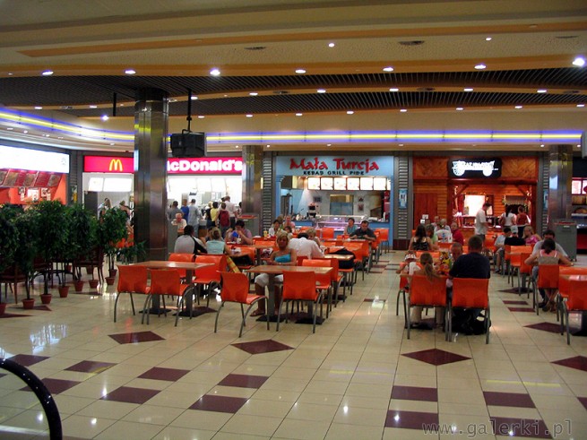 Centrum rozrywkowo restauracyjne - Mc Donalds, Mała Turcja