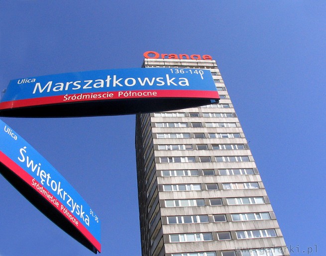 Marszałkowska i Śeiętokrzyska - tutaj miasto tętni życiem. Śródmieście Północne
