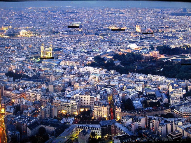 Paryż i widok z Wieży Montparnasse. Wieża ma 58 pięter, w tym 54 pięter to ...