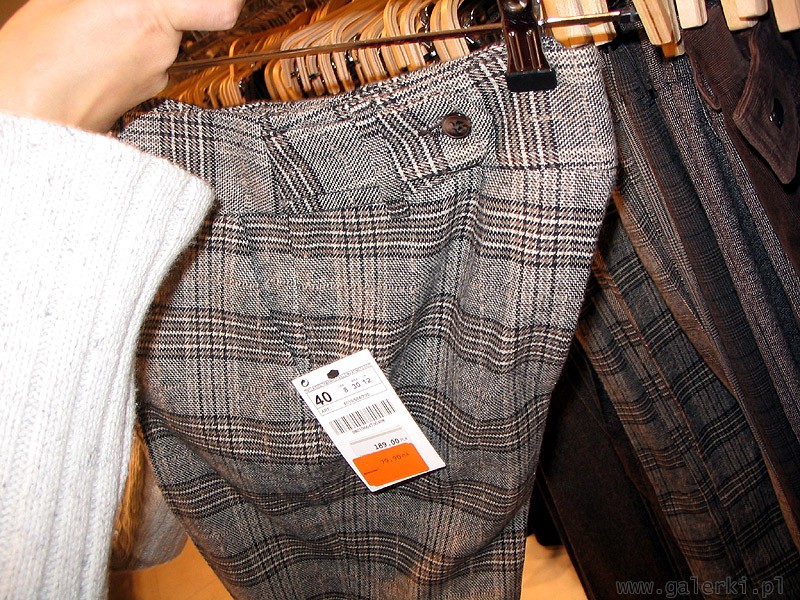 Zara - spodnie damskie, chyba wełniane. Przecena 189PLN/79,90PLN - 60% taniej