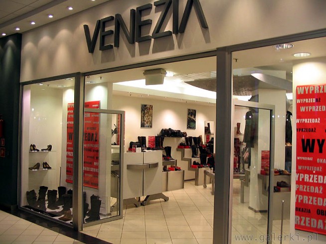Venezia to sklepy z obuwiem i galanterią skórzaną. Firma posiada salony w niemal ...
