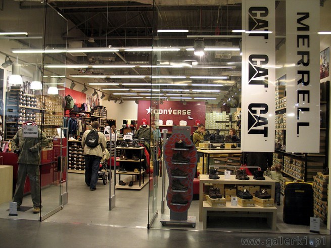 Sklep Converse/ CAT/ Merrell oferuje obuwie, odzież, akcesoria dla kobiet i mężczyzn ...