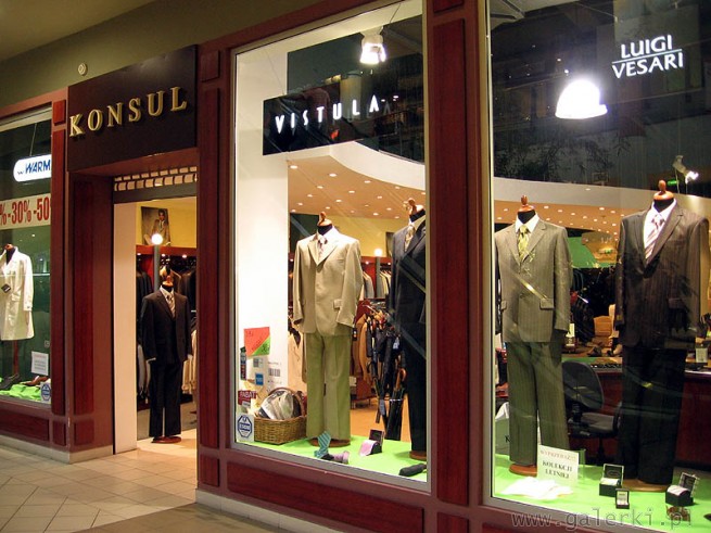 Konsul Vistula. Sprzedają koszule, krawaty, marynarki, kamizelki, obuwie, spodnie, ...