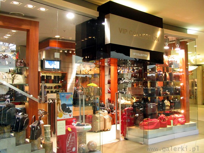 VIP Collection - galanteria skórzana. Sprzedaje produkty Pierre Cardin, Gino Ferrari, ...